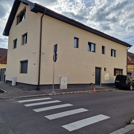 Rokebea Luxury Apartment Brasov Exterior photo